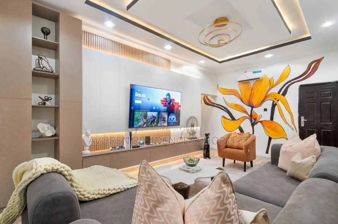 Luxurious 2 Bedroom Apartment Shortlet