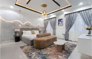 Luxurious 2 Bedroom Apartment Shortlet