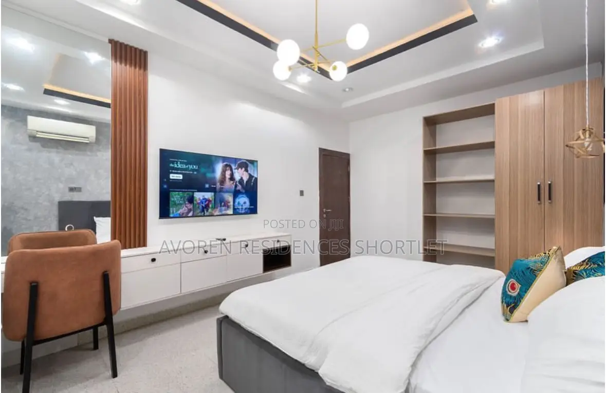 Luxurious 2 Bedroom Apartment Shortlet