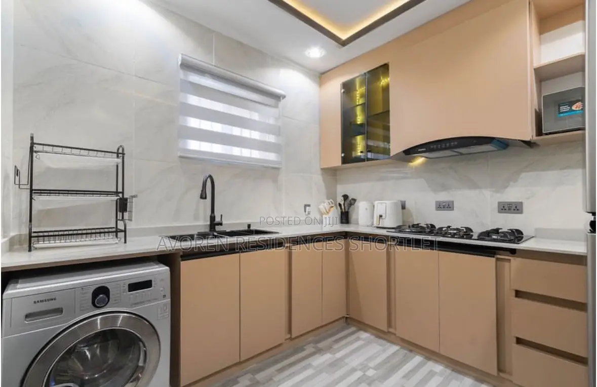 Luxurious 2 Bedroom Apartment Shortlet