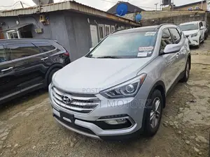 Hyundai Santa Fe SE AWD 2018 Silver