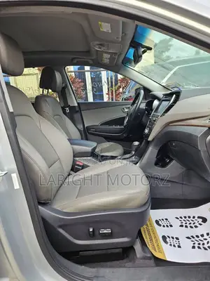 Hyundai Santa Fe SE AWD 2018 Silver
