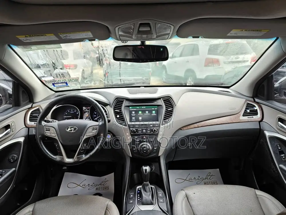 Hyundai Santa Fe SE AWD 2018 Silver
