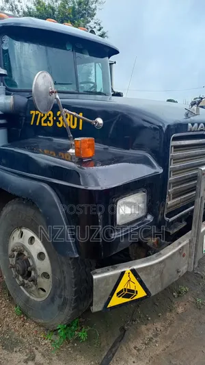 Mack Tipper