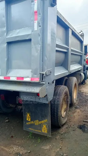 Mack Tipper