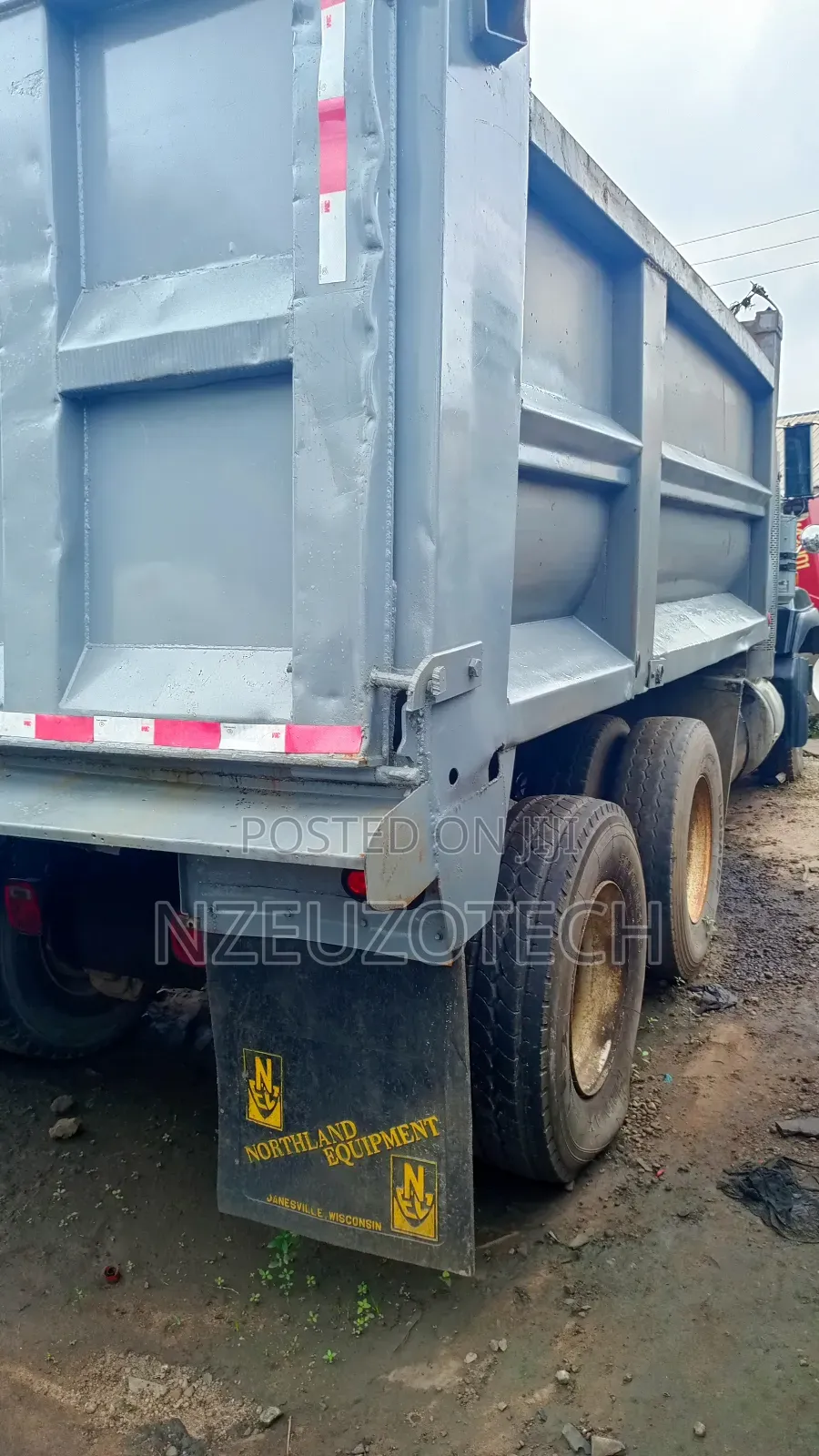 Mack Tipper