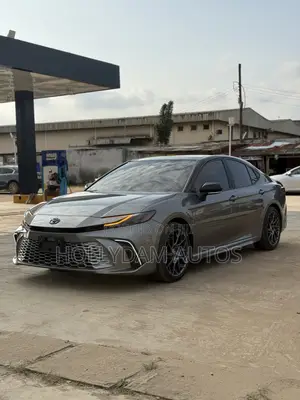 Toyota Camry XSE 2025 Gray