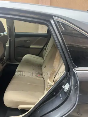 Toyota Venza LE 2010 Gray