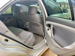 Toyota Camry SE 4dr Sedan (2.5L 4cyl 6A) 2011 Silver