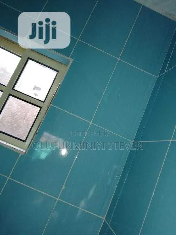 A Room Self-Contained