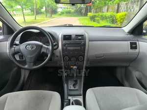 Toyota Corolla 2012 Black