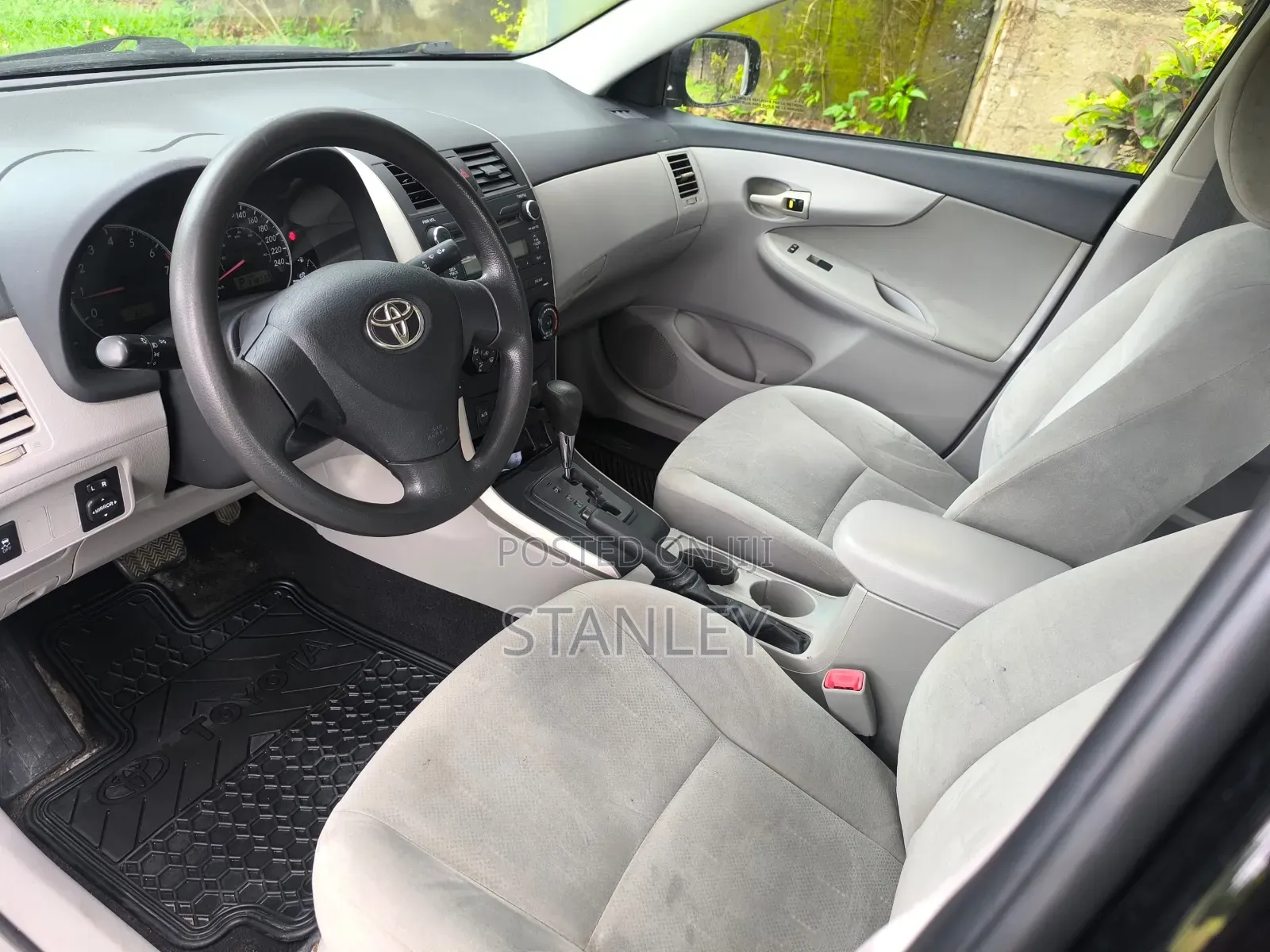 Toyota Corolla 2012 Black