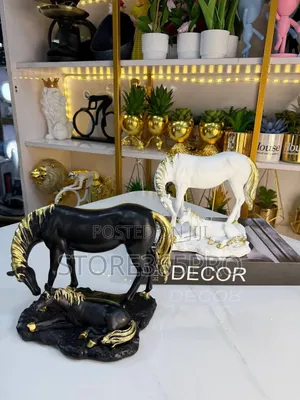 Modern Horse Statue Mother and Son Horse Ornament