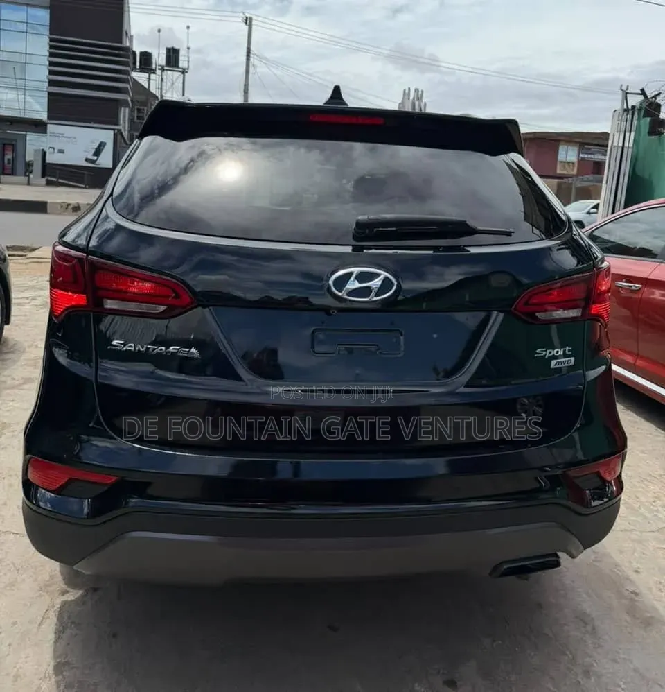Hyundai Santa Fe 2018 Black