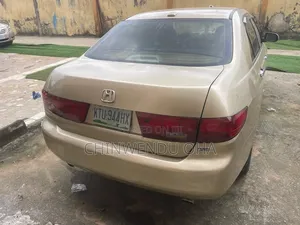 Honda Accord 2004 Gold