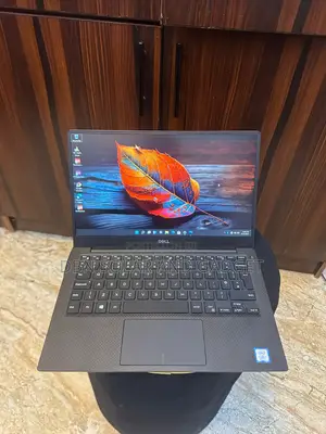 New Laptop Dell XPS 13 9360 8GB Intel Core i7 SSD 256GB