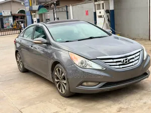 Hyundai Sonata Limited 2.0T Sedan (2.0L 4cyl 6A) 2013 Gray