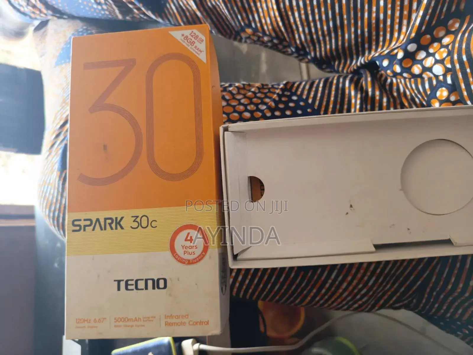 Tecno Spark 30C 128 GB Silver