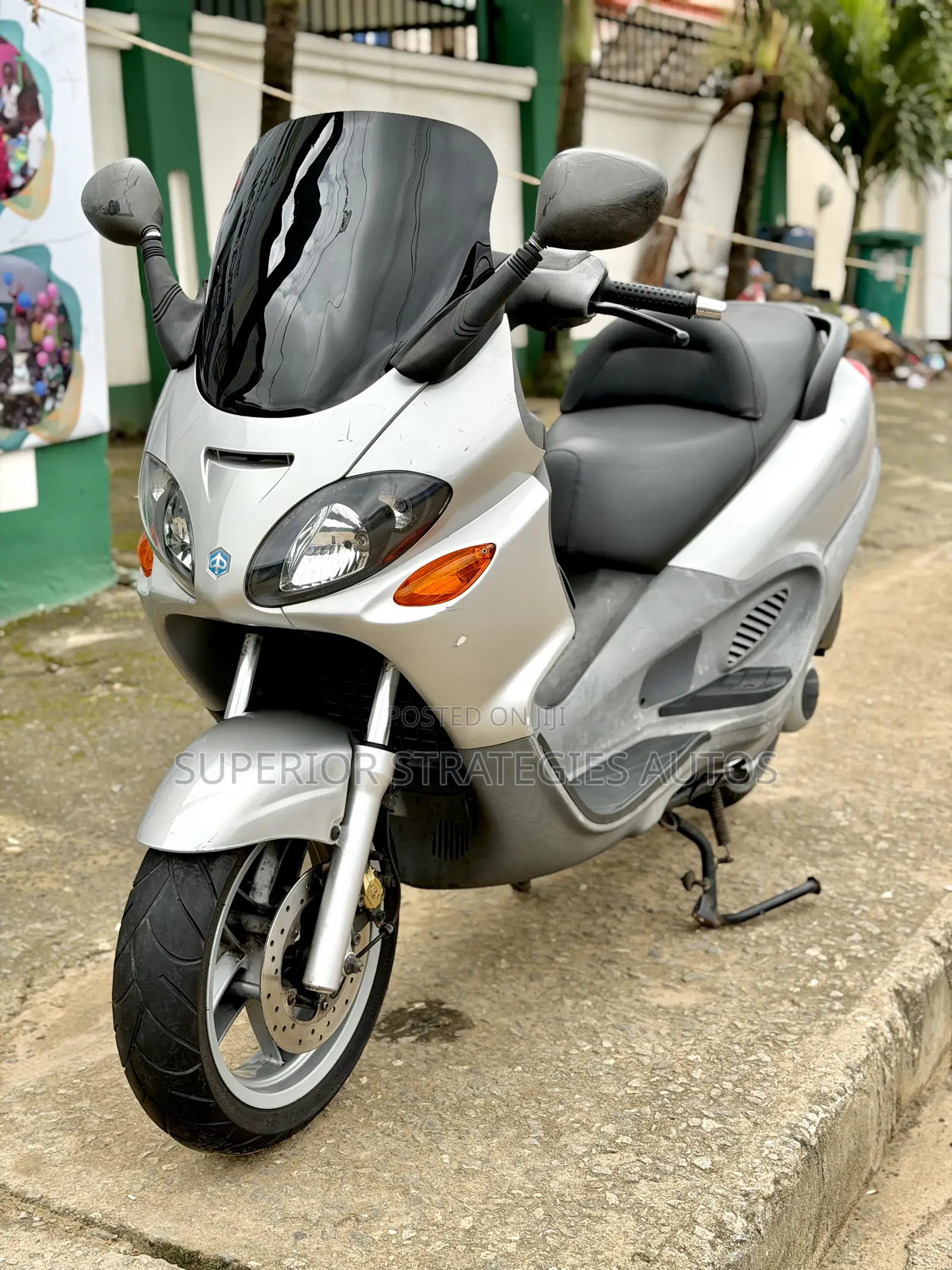 Piaggio Scooter 2015 Gray
