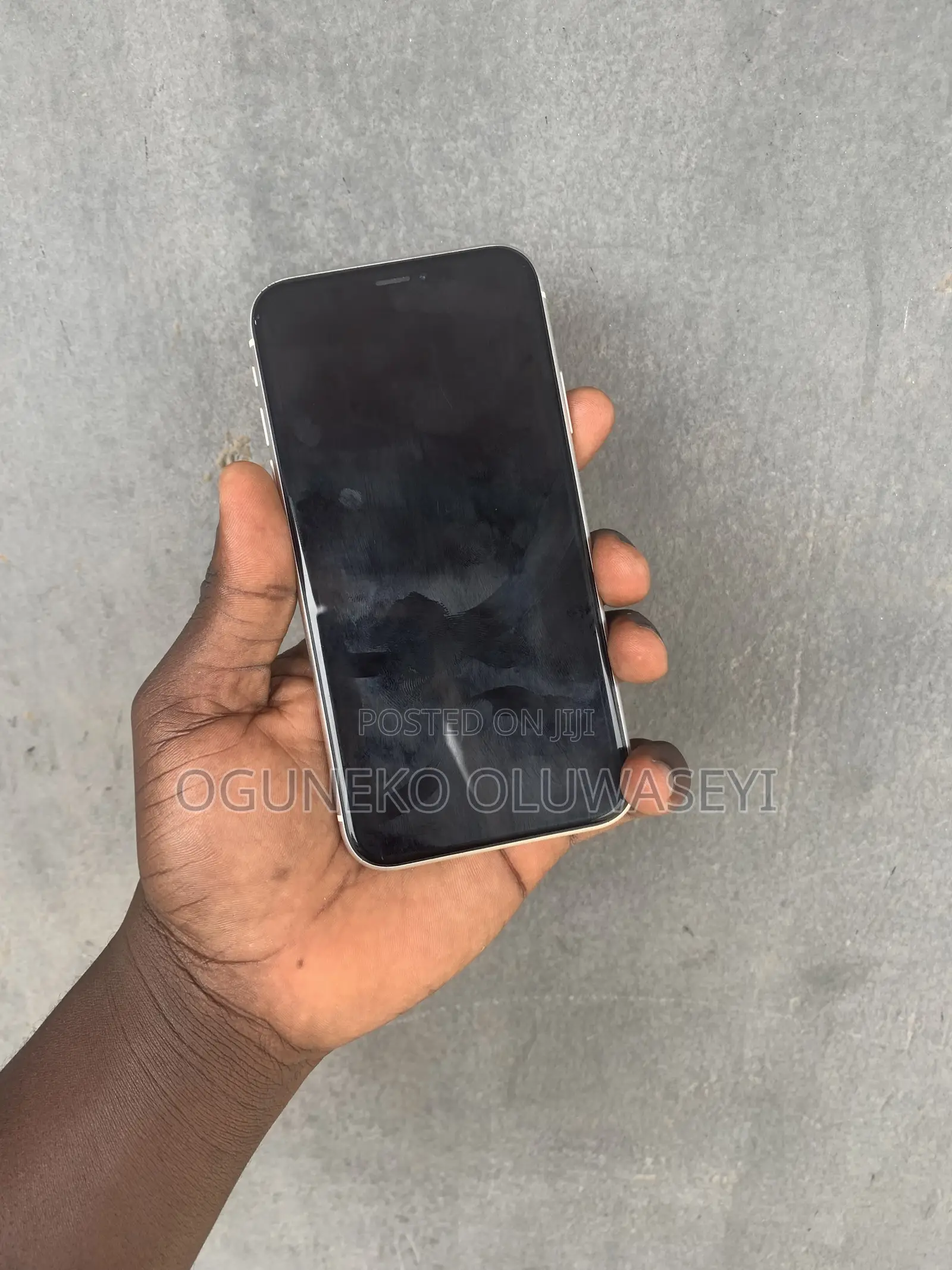 Apple iPhone XR 64 GB White