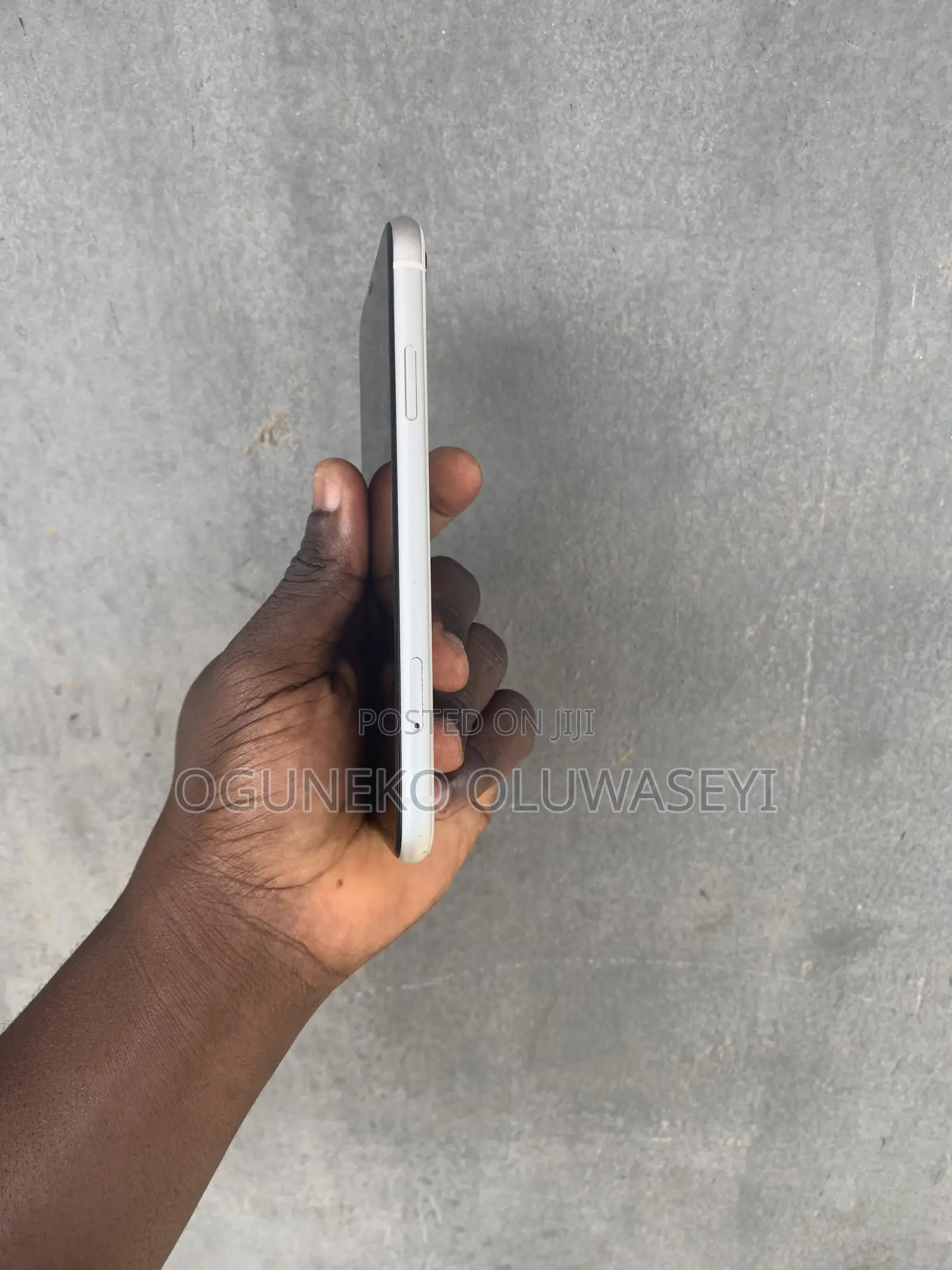 Apple iPhone XR 64 GB White
