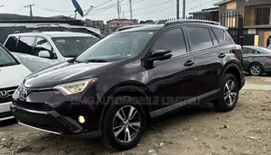 Toyota RAV4 XLE AWD (2.5L 4cyl 6A) 2016 Maroon