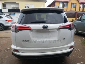 Toyota RAV4 2017 White