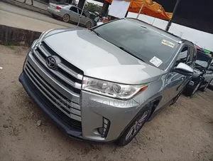 Toyota Highlander 2017 Silver