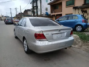 Toyota Camry 2006 Silver