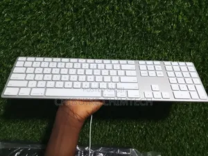 Matias Part# Fk318LS Wired Keyboard