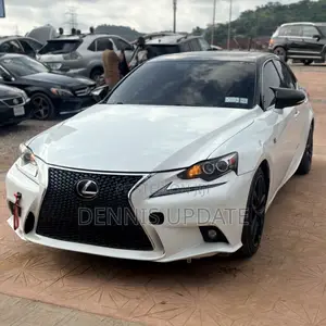 Lexus IS 300 AWD 2017 White