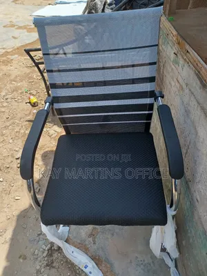 A Unique Quality Mesh Visitor's Chair