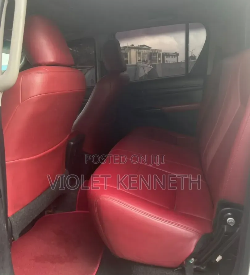 Toyota Hilux 2018 Silver