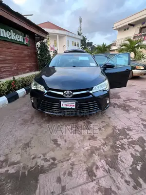 Toyota Camry LE 4dr Sedan (2.5L 4cyl 6A) 2016 Blue