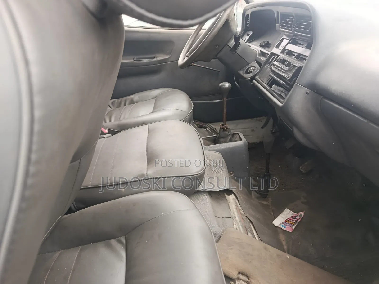 Toyota HiAce 2010 White