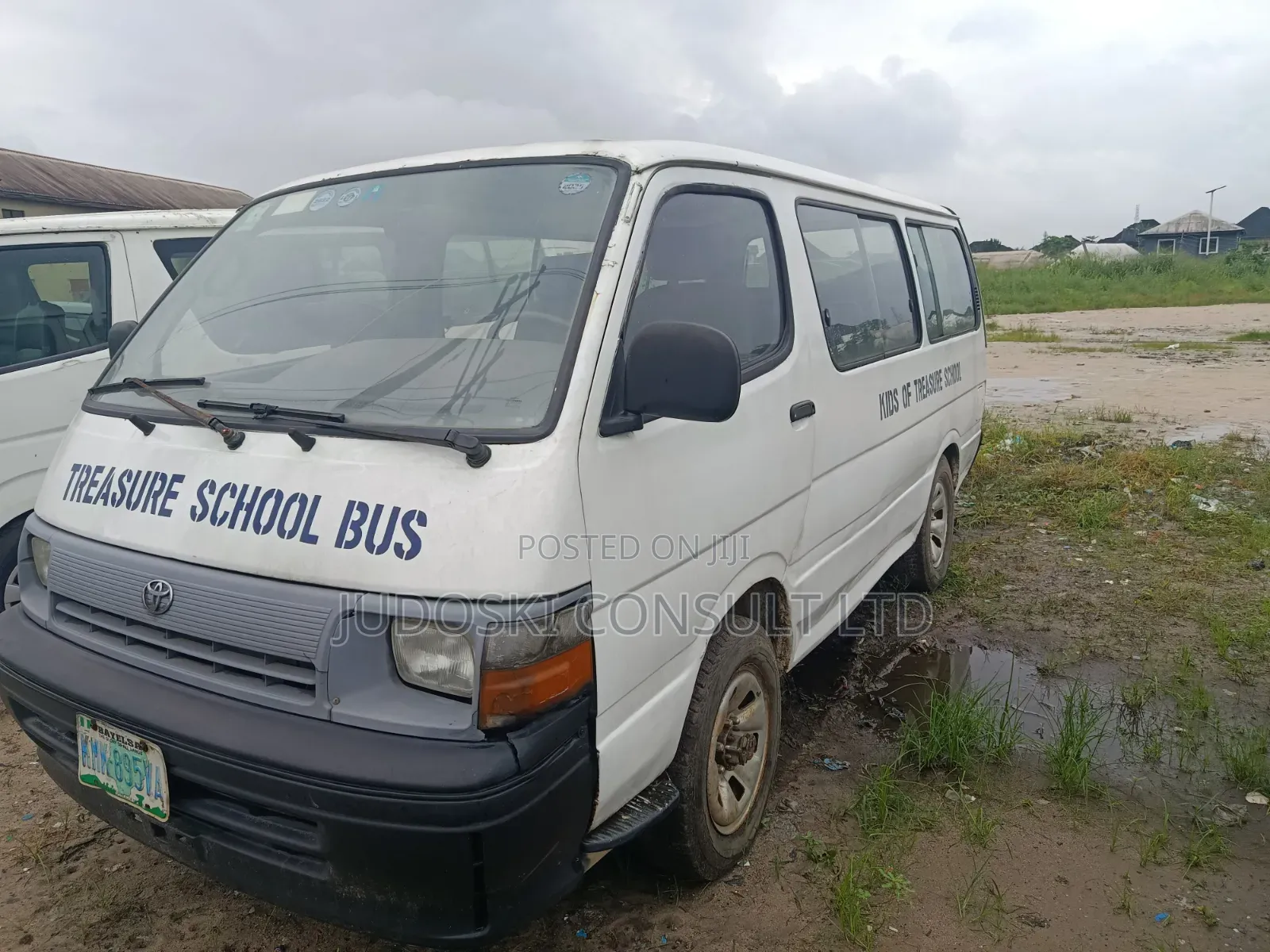 Toyota HiAce 2010 White