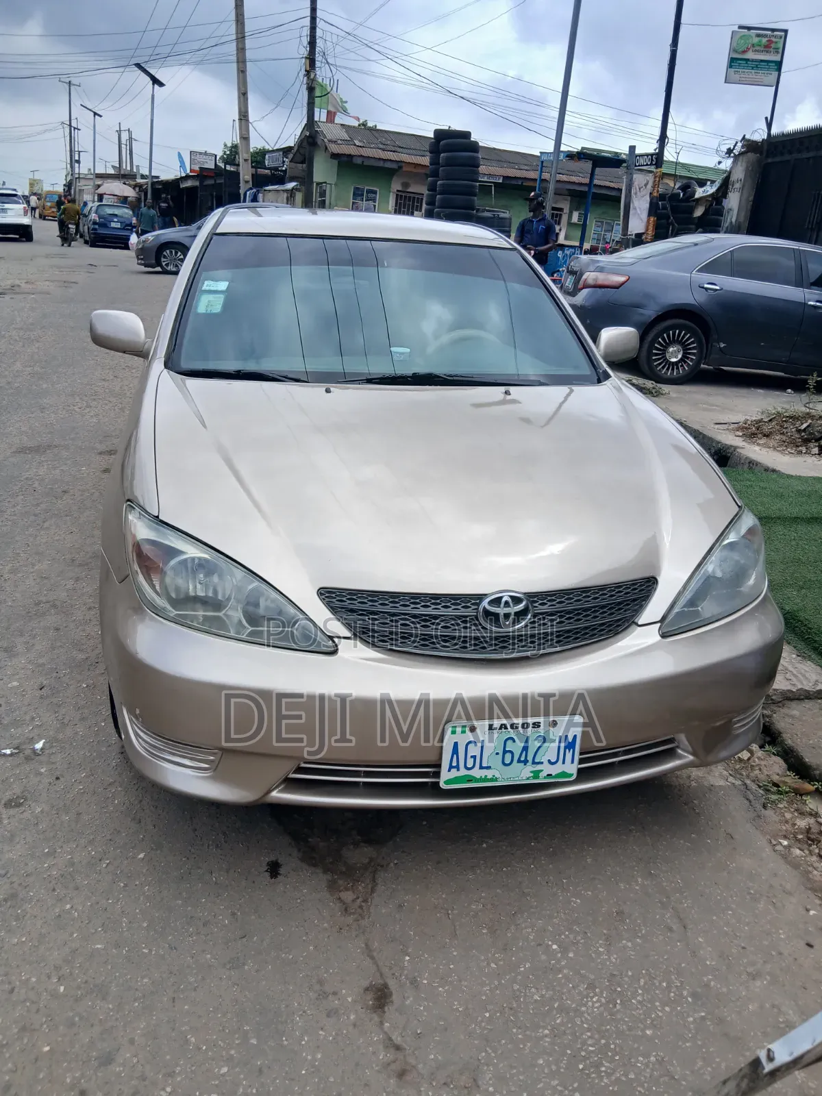 Toyota Camry 2004 Gold