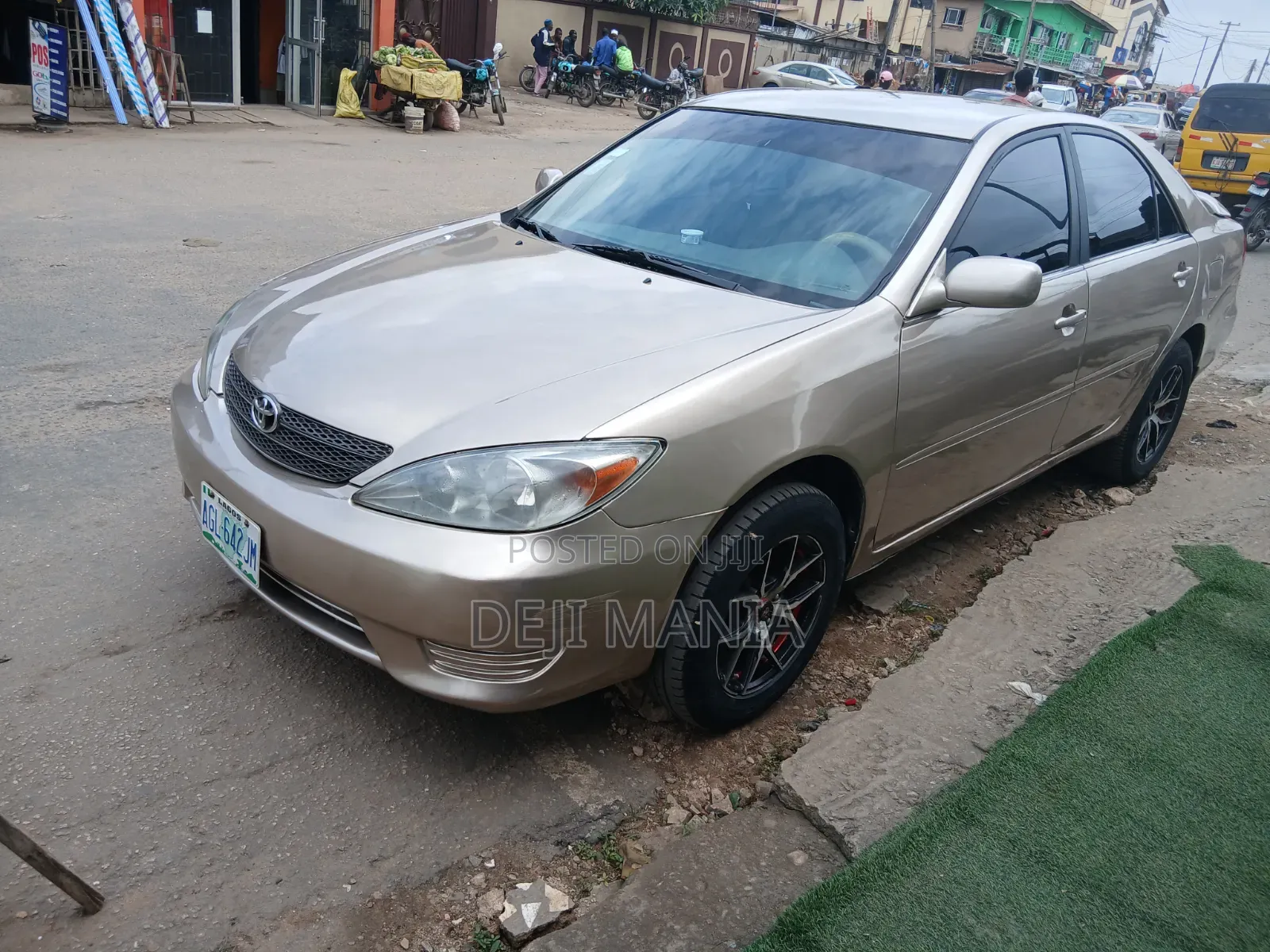 Toyota Camry 2004 Gold