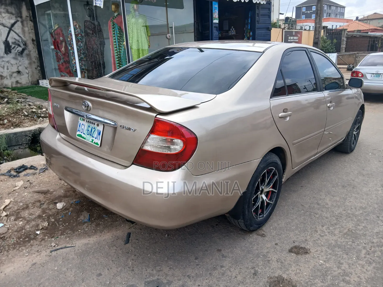 Toyota Camry 2004 Gold