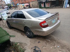 Toyota Camry 2004 Gold