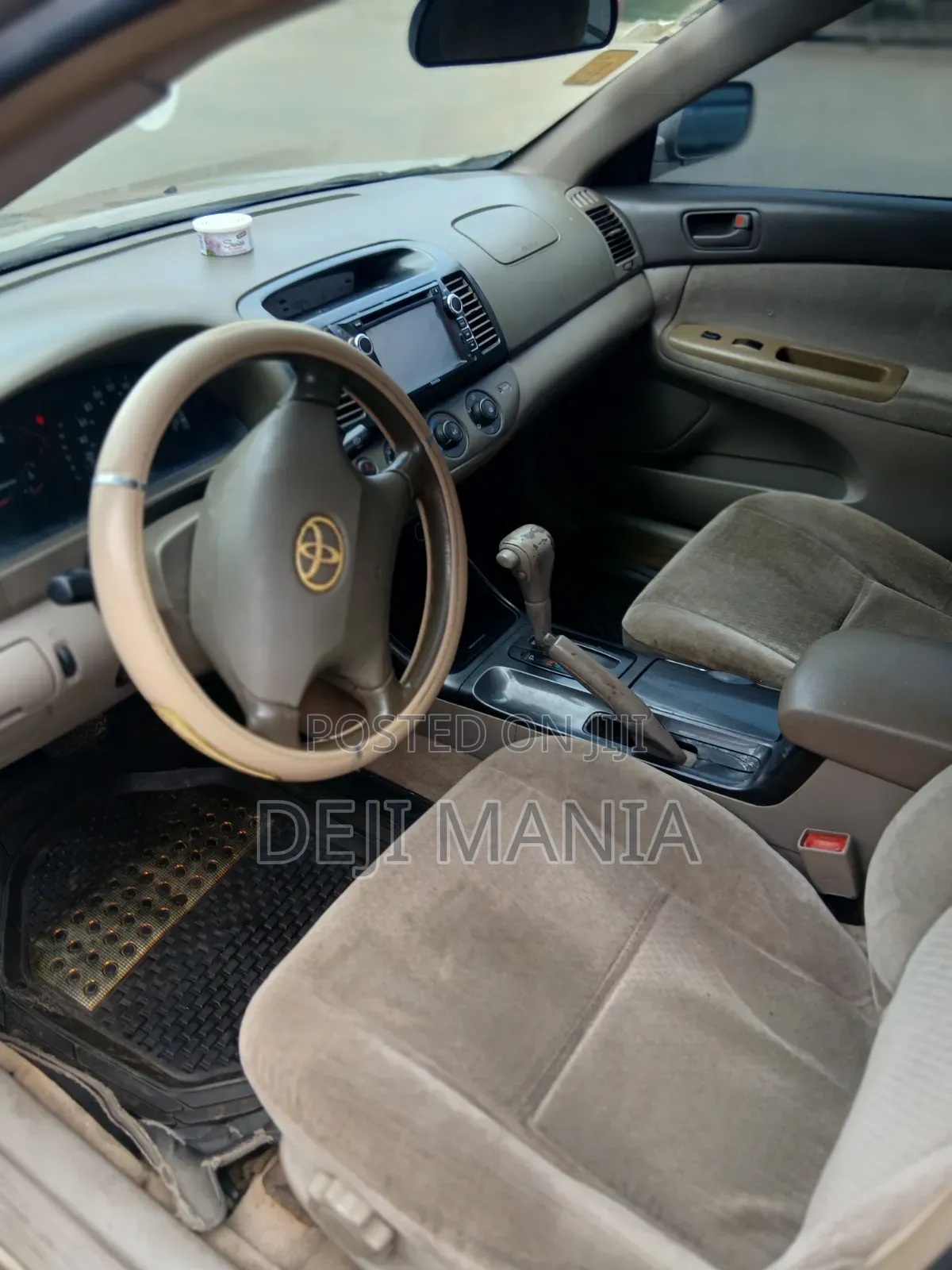 Toyota Camry 2004 Gold