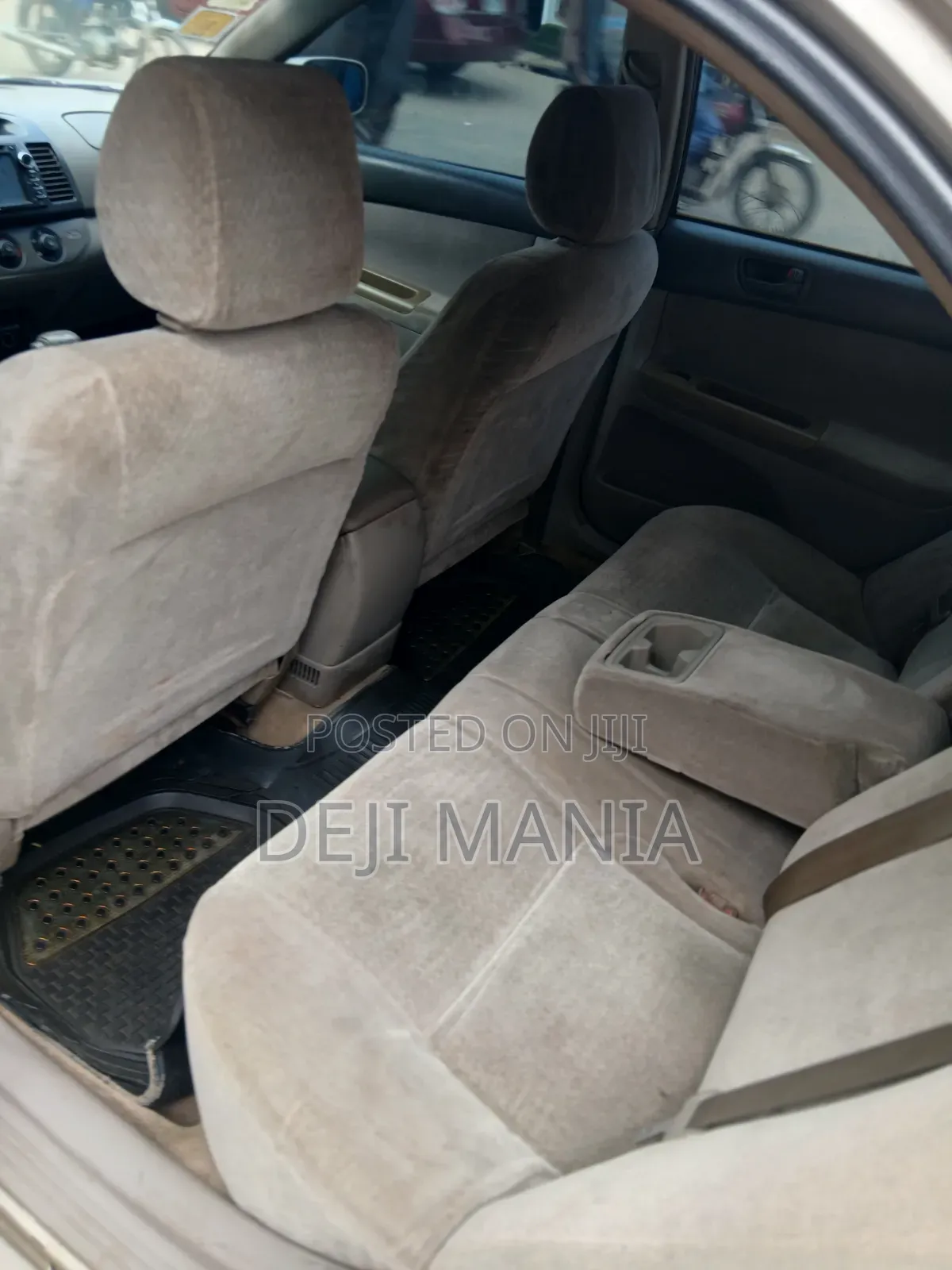 Toyota Camry 2004 Gold