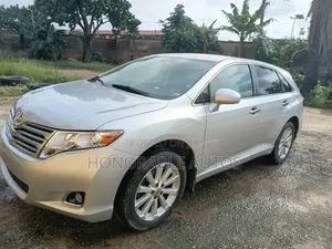 Toyota Venza 2010 Silver