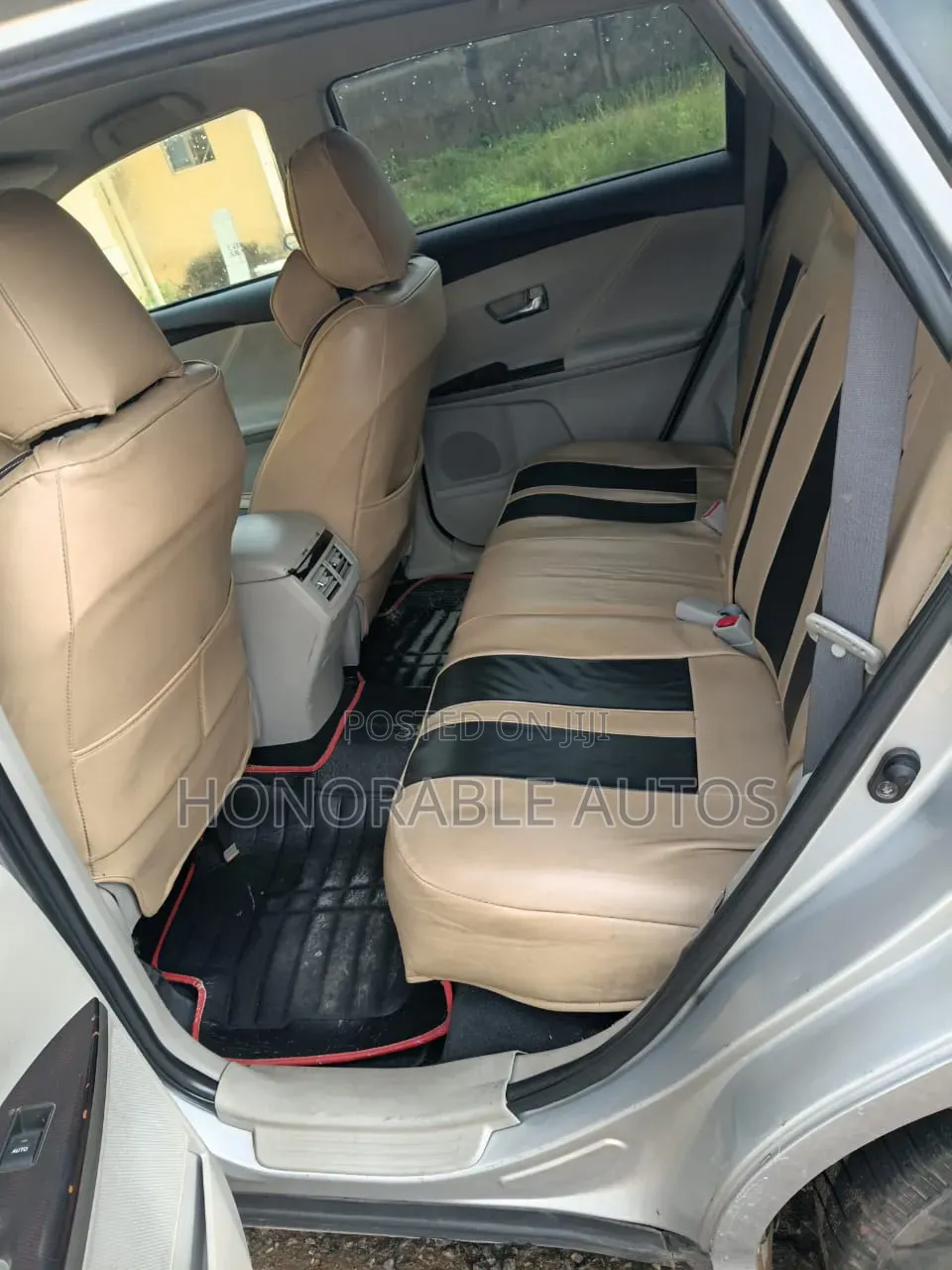 Toyota Venza 2010 Silver