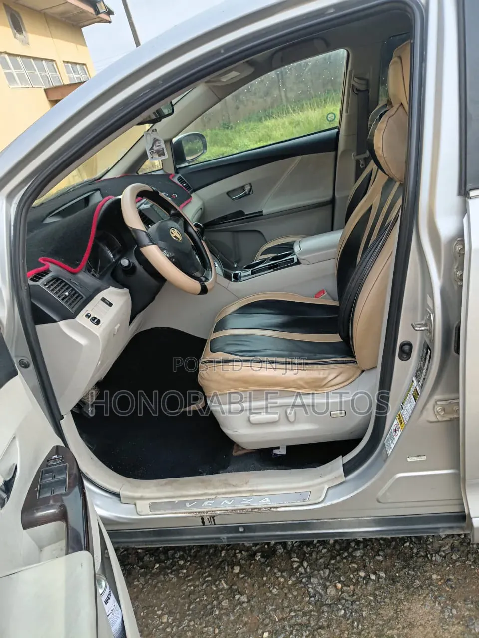 Toyota Venza 2010 Silver