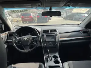 Toyota Camry SE 4dr Sedan (2.5L 4cyl 6A) 2016 Silver