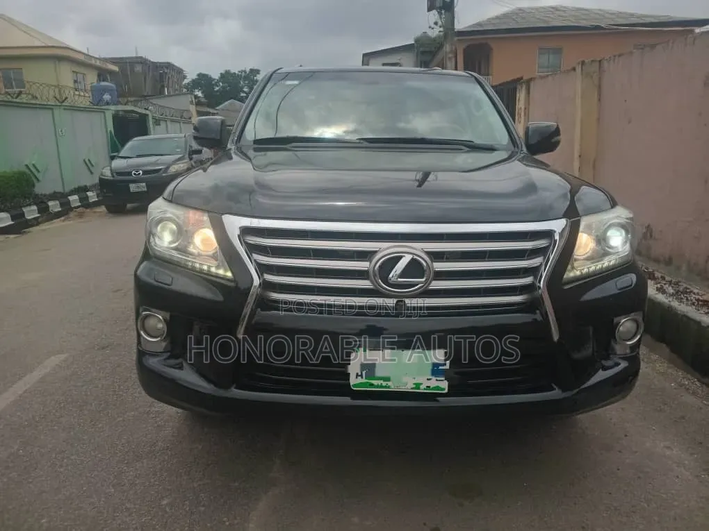 Lexus LX 570 AWD 2013 Black
