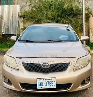 Toyota Corolla 2010 Gold