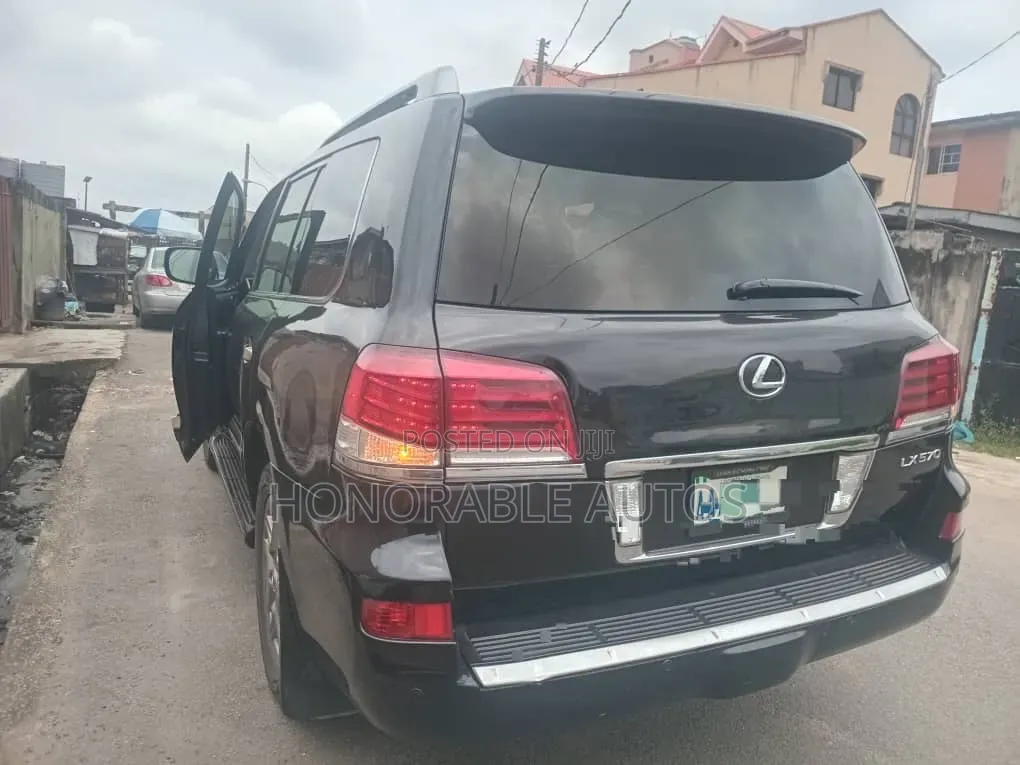 Lexus LX 570 AWD 2013 Black
