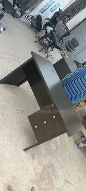 Works Table 4 Feet